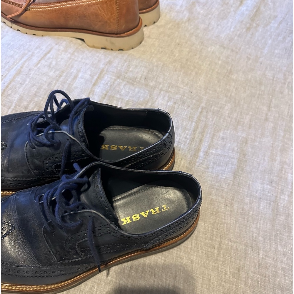 Trask made in Italy blue leather wing tips